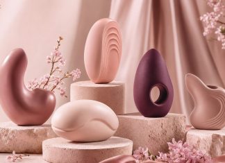 Care este cel mai bun vibrator? Ce arată șase luni de vânzări, pe tipuri, și cum alegi pentru tine Forme abstracte în tonuri de roz și prună pe postamente de piatră, cu flori de cireș, cu logo OneDee
